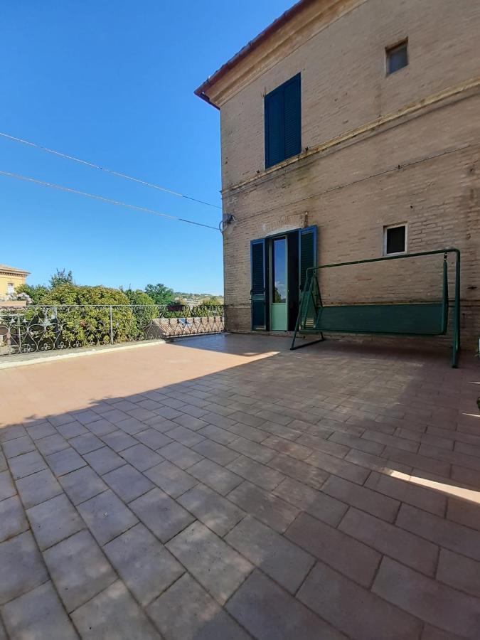 דירות Castelplanio Palazzo Tuemi מראה חיצוני תמונה